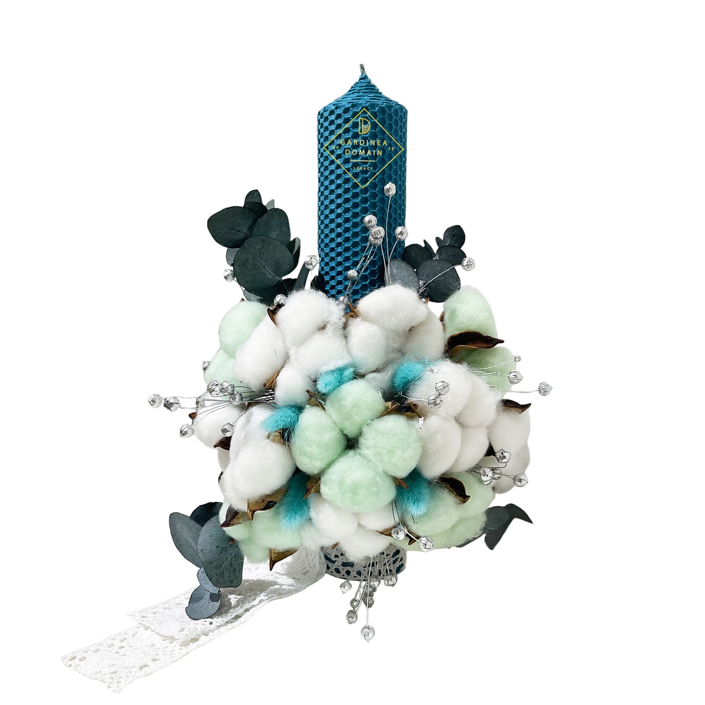 Lumanare de botez Gardinea Domain® turquoise din ceara naturala de albine, cu bumbac si flori naturale stabilizate, decor dantela