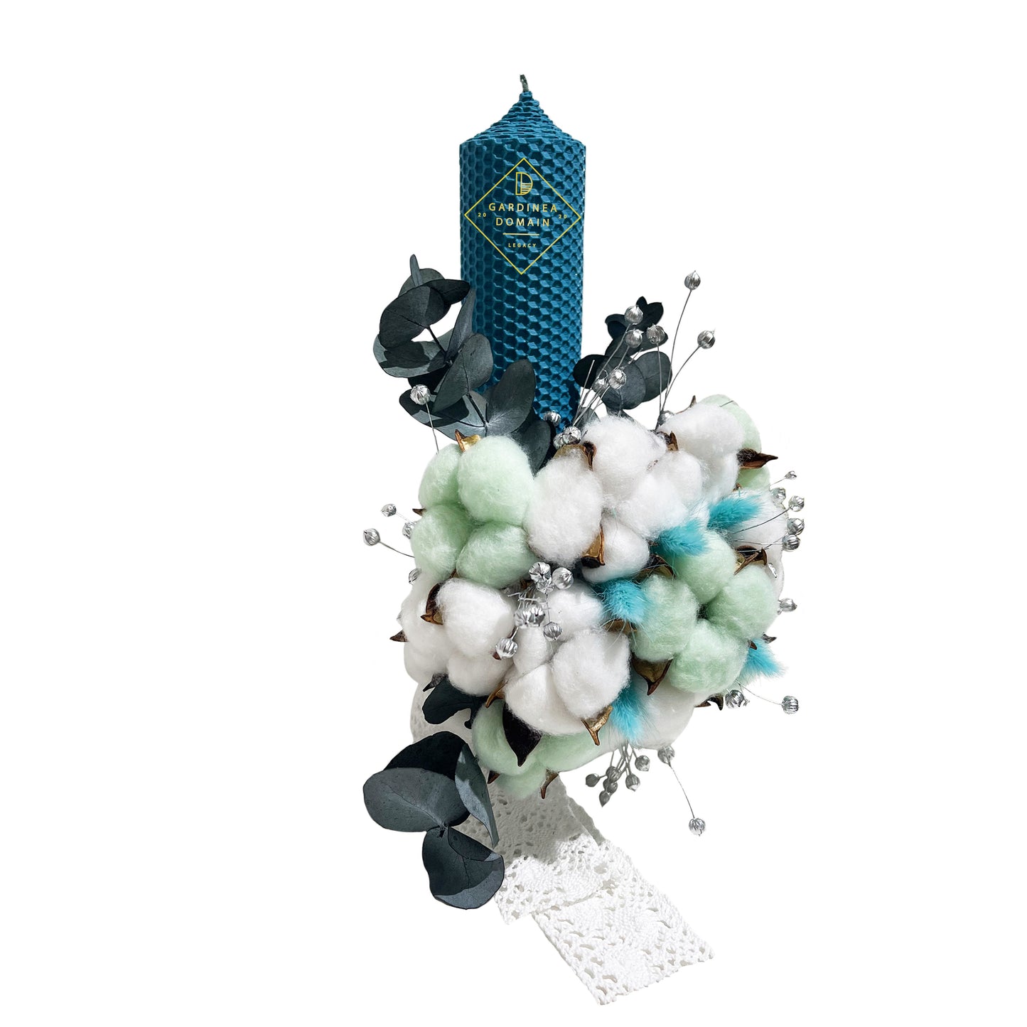 Lumanare de botez Gardinea Domain® turquoise din ceara naturala de albine, cu bumbac si flori naturale stabilizate, decor dantela