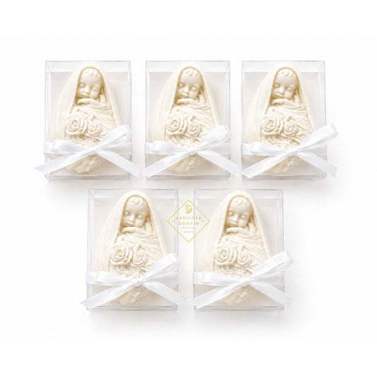 Set 5 marturii pentru botez bebelus alb Gardinea Domain®, in cutie personalizata cadou, ceara de soia 100% naturala, vegana, Alb