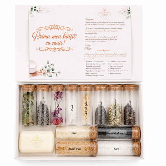 Set elegant cu mirodenii "Prima mea baita cu nasii!" Gardinea Domain®, Ritual si Traditii pentru Botez, 15 piese in cutie cadou, Alb
