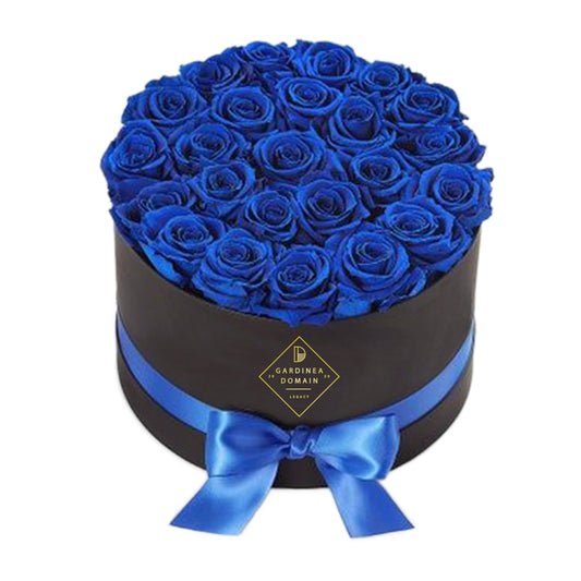 Aranjament floral Gardinea Domain® 25 trandafiri albastrii in cutie neagra cadou