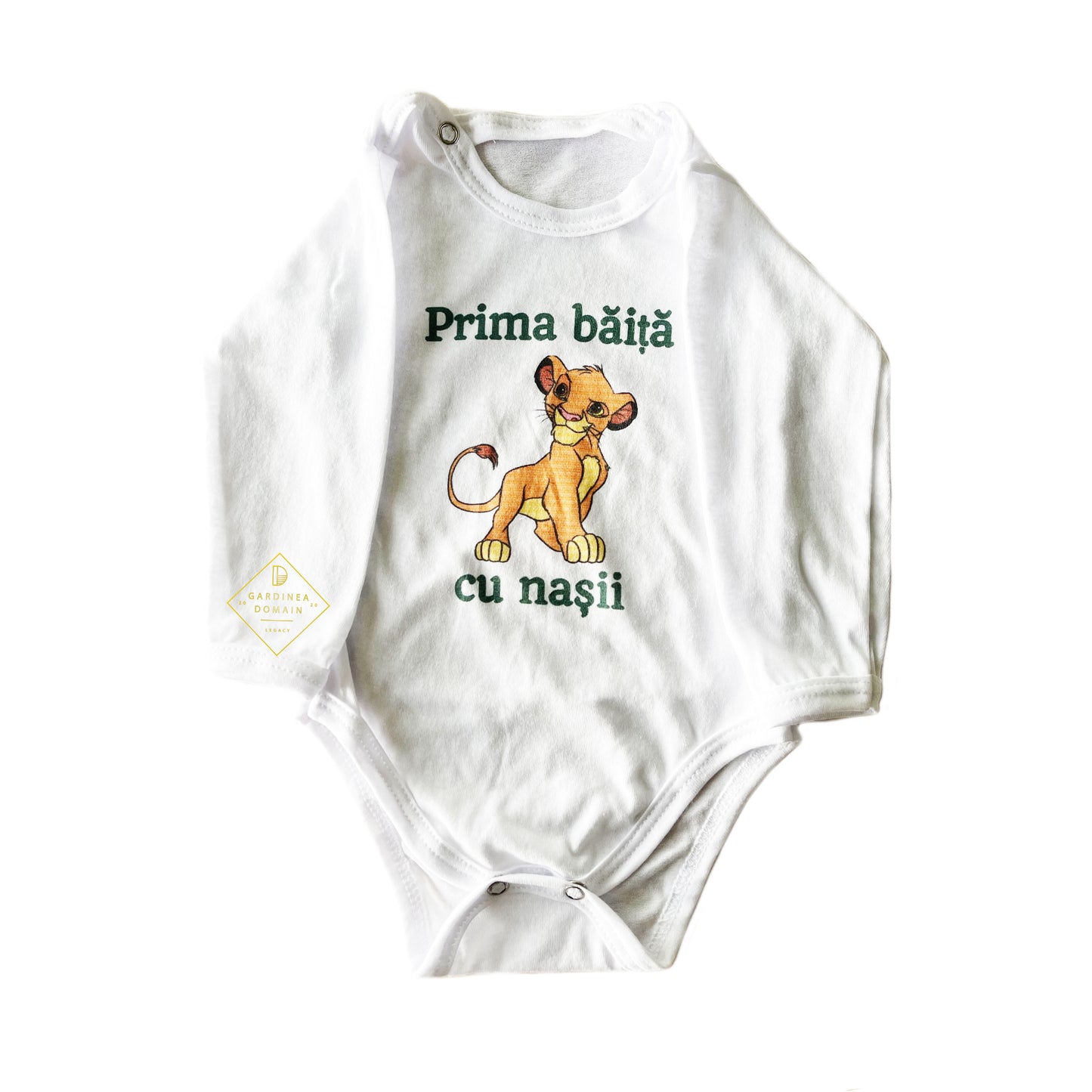 Set prima baita dupa botez Simba Lion King Gardinea Domain® 3 piese, in cutie cadou, bumbac 100% personalizat cu mesajul "Prima baita cu nasii", verde