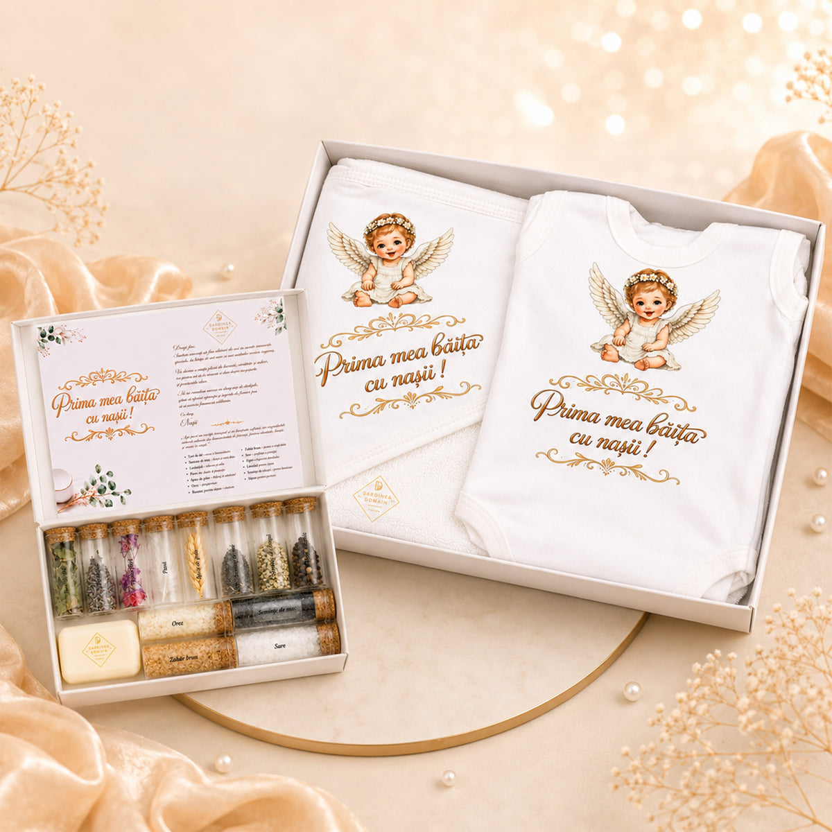 Set mirodenii prima baita dupa botez pentru fata, cu ingeras Gardinea Domain®, 18 piese, in cutie cadou, bumbac gros 100% moale, "Prima mea baita cu nasii", Alb